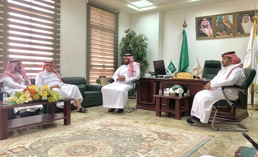 CEO of the Applied College visits Remah branch  -  لقاء