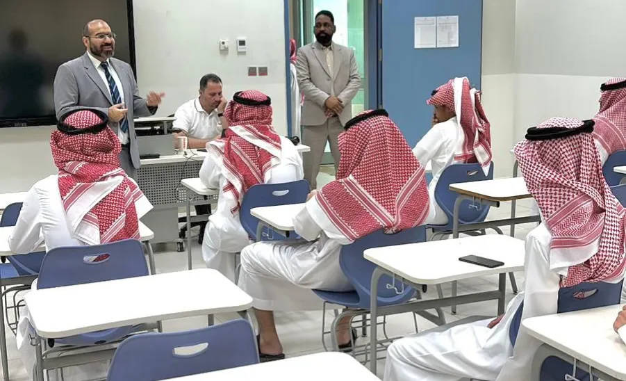 الكلية تستقبل الطلبة المستجدين وتعرّفهم بلوائح وأنظمة الجامعة - لقاء 