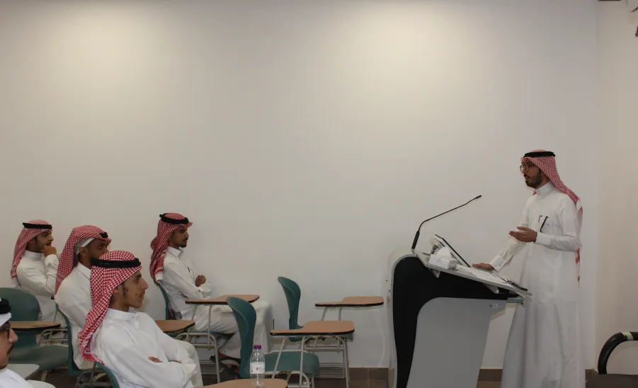كلية الهندسة تقيم اللقاء التعريفي للطلاب المستجدين -  أقامت كلية الهندسة اللقاء التعريفي للطلاب المستجدين