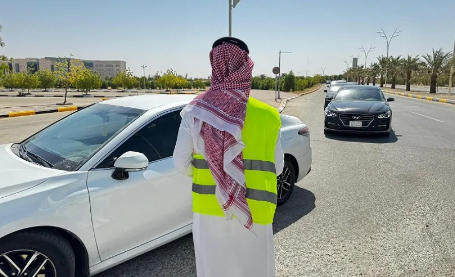 Salik Center for Traffic Safety distributes First Aid Kits to Students -  1