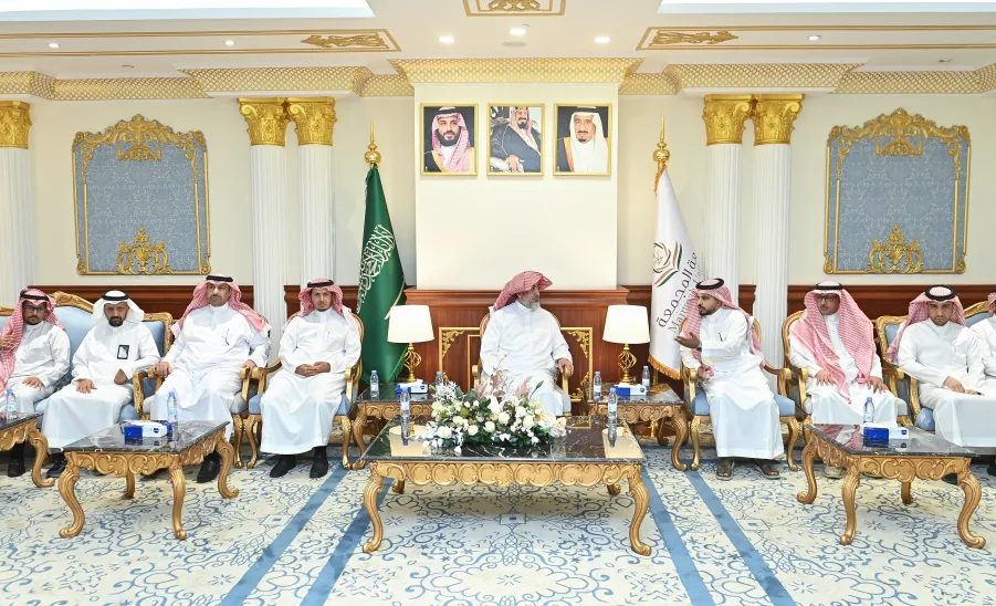 توقيع اتفاقية تعاون بين كلية التربية ومدارس رواد الجامعة  -  توقيع اتفاقية تعاون بين كلية التربية ومدارس رواد الجامعة 