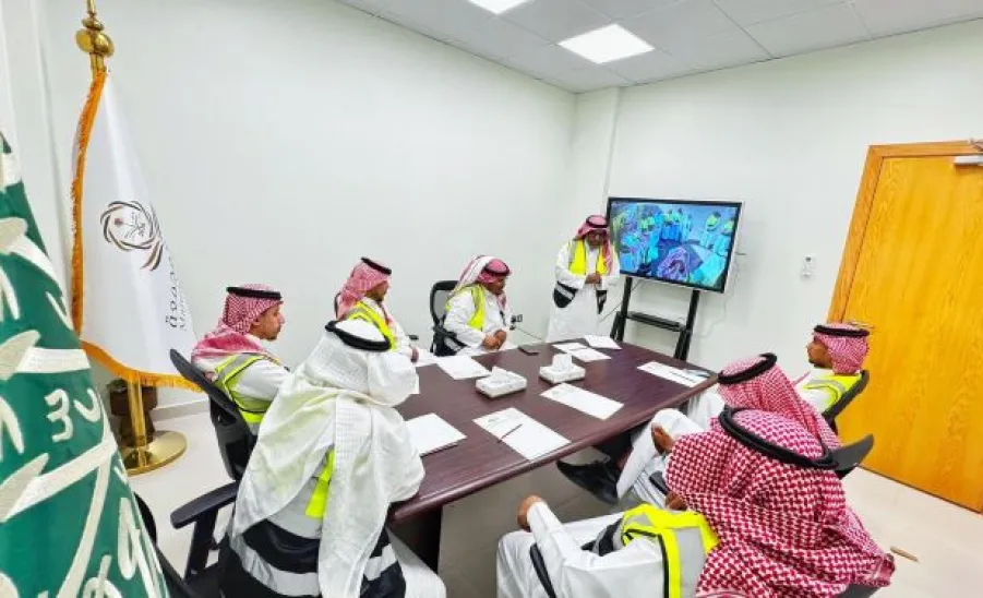 الإدارة العامة للخدمات تقيم دورات مكثفة للعاملين في الميدان للتعامل الأمثل مع المخاطر -  1