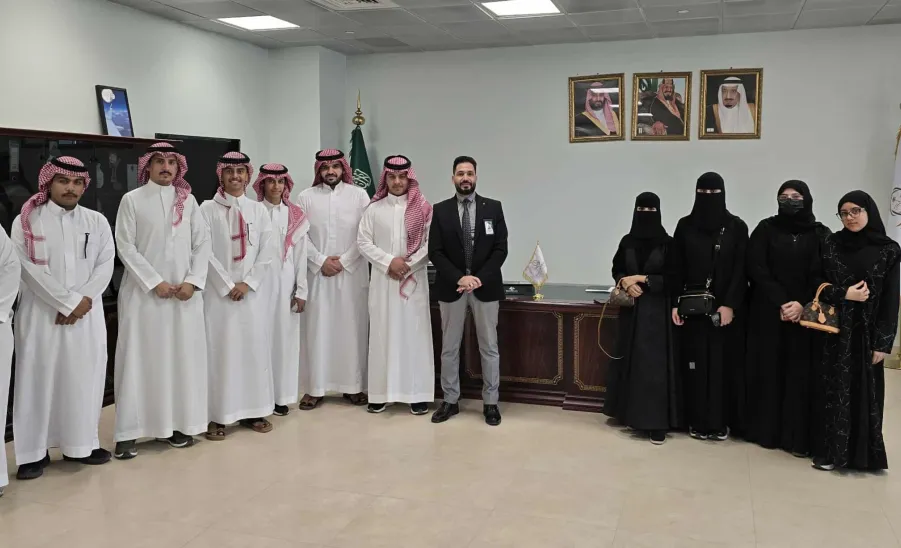 الإدارة العامة للشؤون القانونية تستقبل أعضاء نادي عدالة -  00