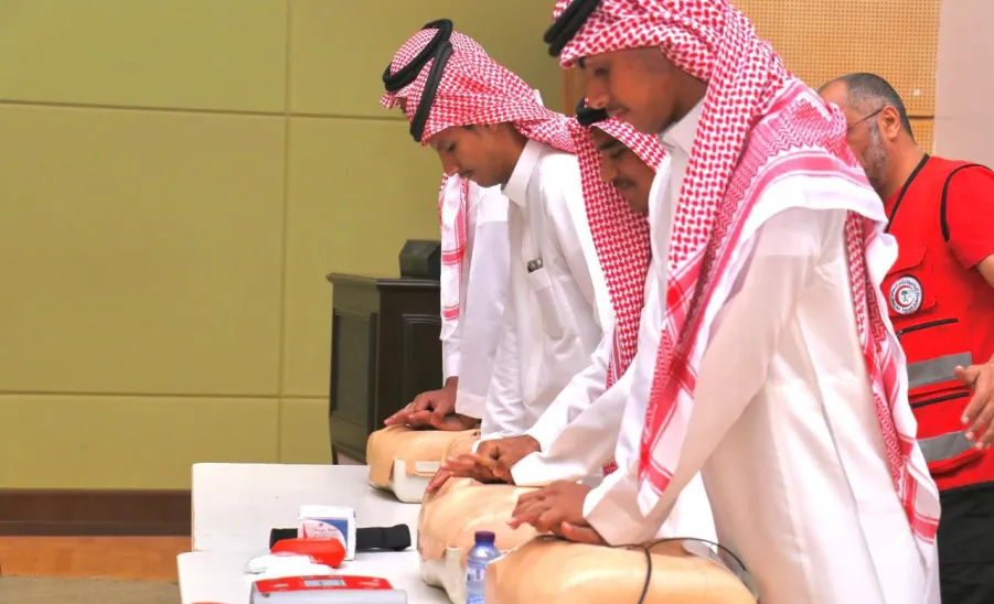 Applied College organizes First Aid Training Workshop in Collaboration with the Saudi Red Crescent Authority -  إسعافات الأولية 