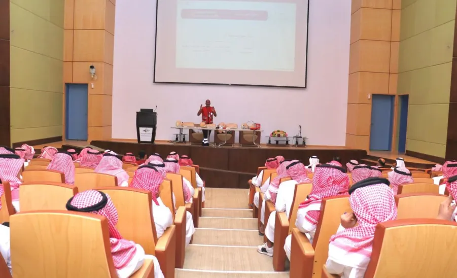 Applied College organizes First Aid Training Workshop in Collaboration with the Saudi Red Crescent Authority -  إسعافات الأولية 