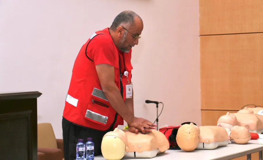 Applied College organizes First Aid Training Workshop in Collaboration with the Saudi Red Crescent Authority -  إسعافات الأولية 