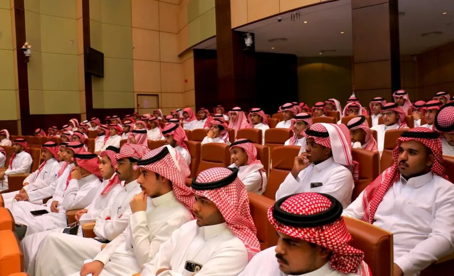 Applied College organizes First Aid Training Workshop in Collaboration with the Saudi Red Crescent Authority -  إسعافات الأولية 