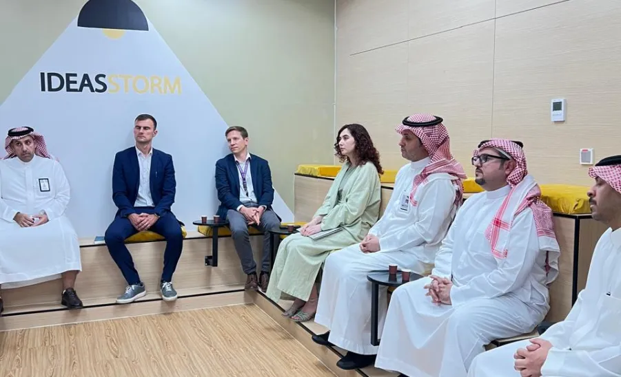 وفد من شركة سير للسيارات الكهربائية يزور مركز الابتكار وريادة الأعمال -  وفدٌ من شركة سير للسيارات الكهربائية يزور مركز الابتكار وريادة الأعمال لبحث أوجه التعاون
