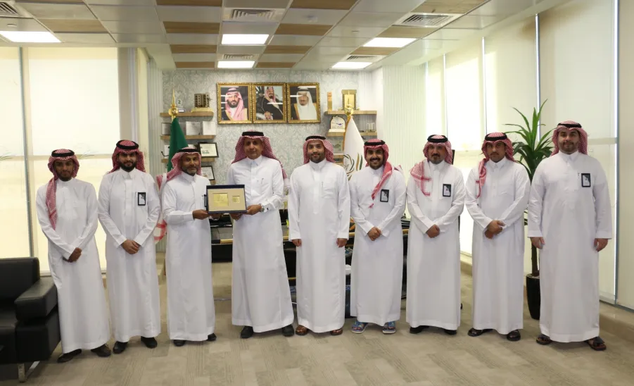 وكيل الجامعة للدراسات العليا والبحث العلمي يزور الإدارة العامة للشؤون الإدارية والمالية ويثني على جهودها -  زيارة وكبل الدراسات العليا لمدير عام الشؤون الإدارية والمالية
