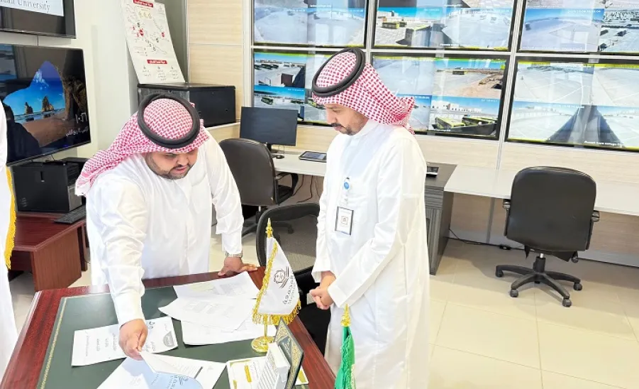 مدير عام إدارة الخدمات يستقبل مدير مركز سيفال -  1