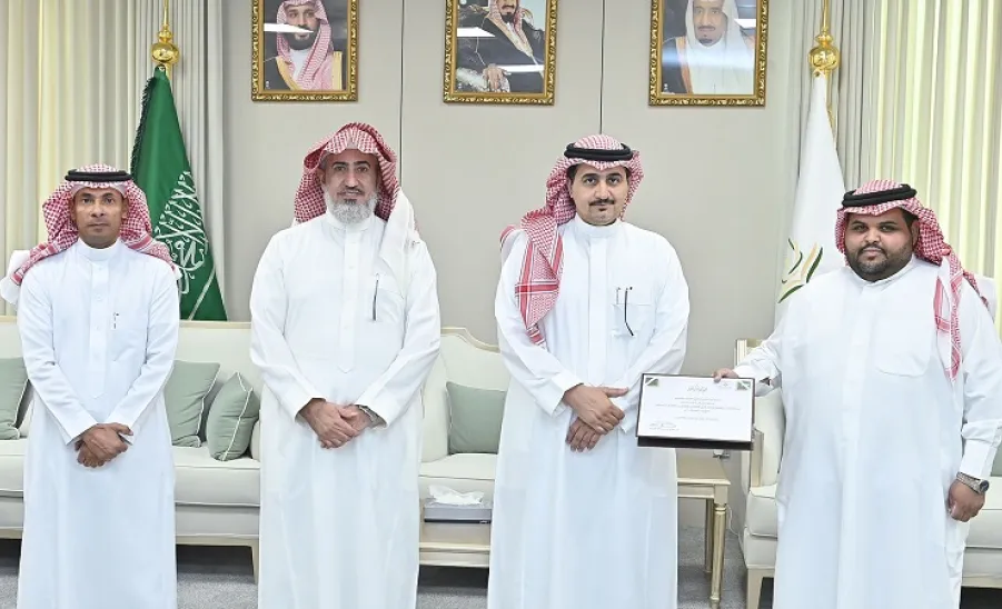 MU Rector honors the General Administration of Services - 1