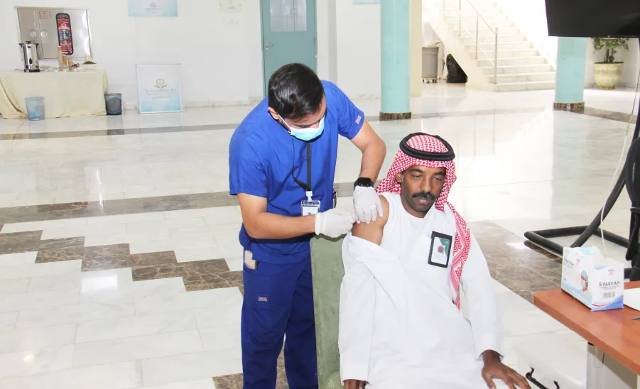 The College of Nursing organizes a Seasonal Influenza Vaccination Campaign for Students -  كلية التمريض تنظم حملة للتطعيم ضد الإنفلونزا الموسمية