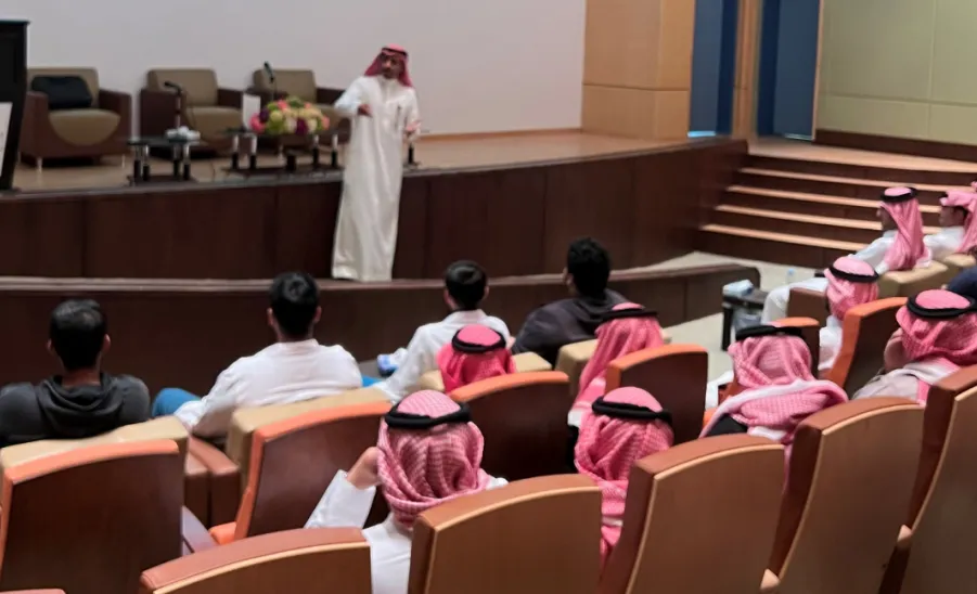 The College of Science hosts a Series of Training Workshops in Collaboration with the Human Resources Development Fund (Hadaf) -  كلية العلوم تقيم عدد من الورش