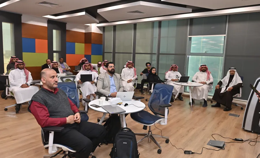 الجامعة تنفّذ البرنامج الثاني من برنامج " ذكاءات "  -  ذكاءات 2