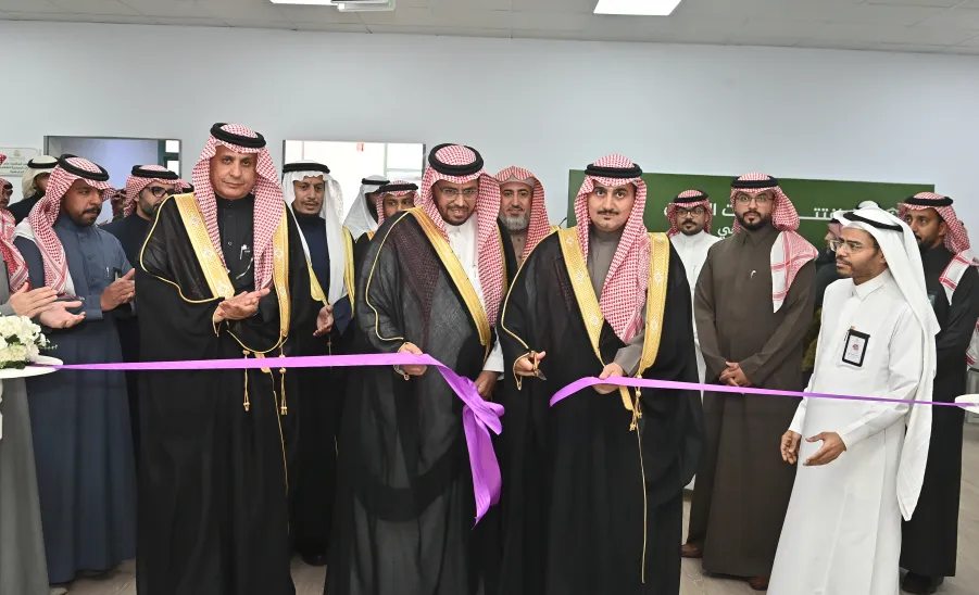 MU RECTOR LAUNCHES THE EXPANSION PROJECT OF ZULFI DENTAL CLINICS -  افتتاح عيادة الاسنان 