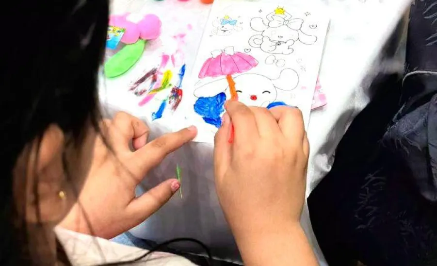 The Applied College organizes Special Activities for “Ensaan” Children -  انسان