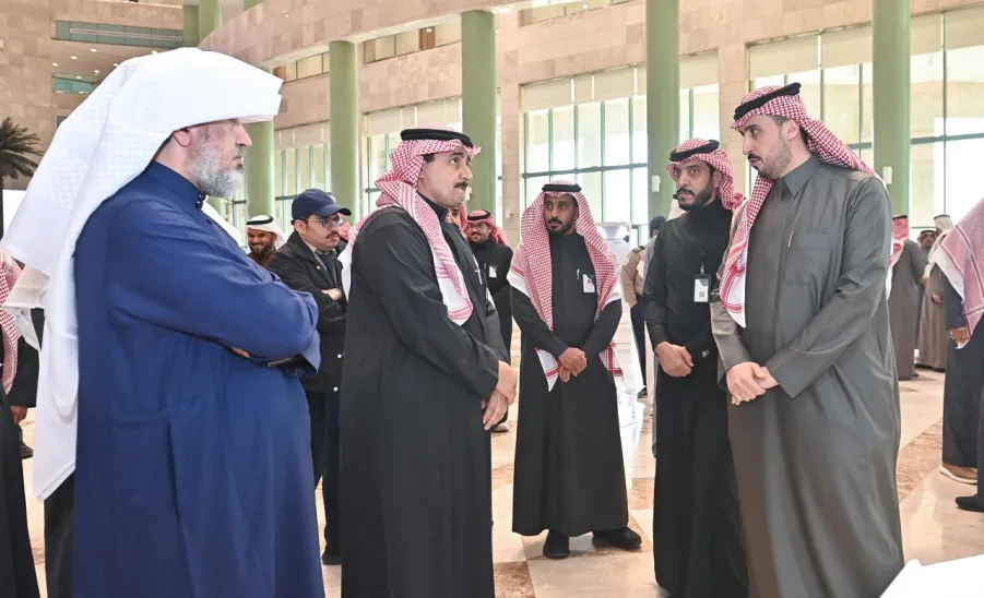 عمادة الدراسات العليا والبحث العلمي تحقق درع التميز في العمل التطوعي والمجتمعي للعام 2025 -  Gssr