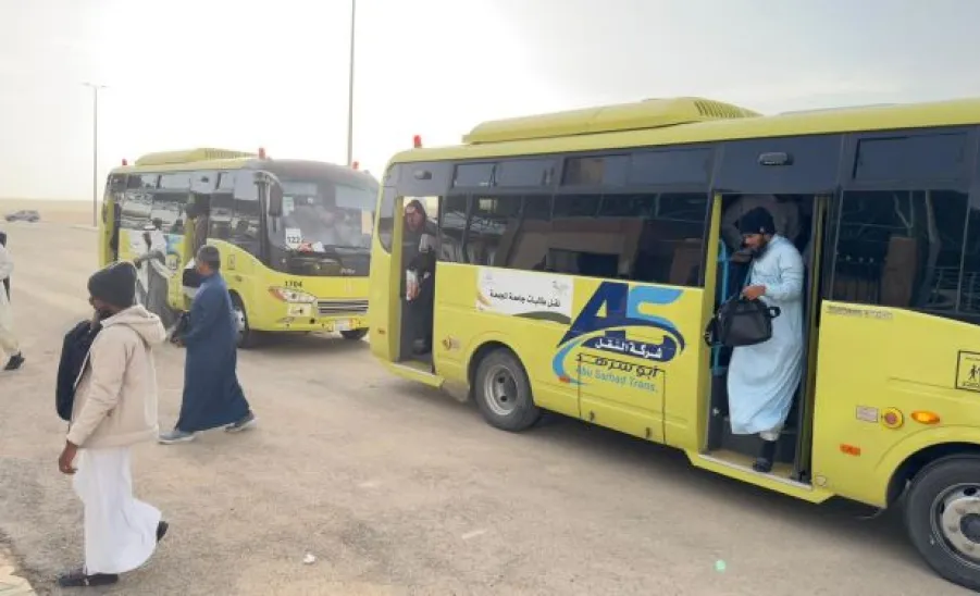 The General Administration of Services provides transportation services for scholarship students -  1