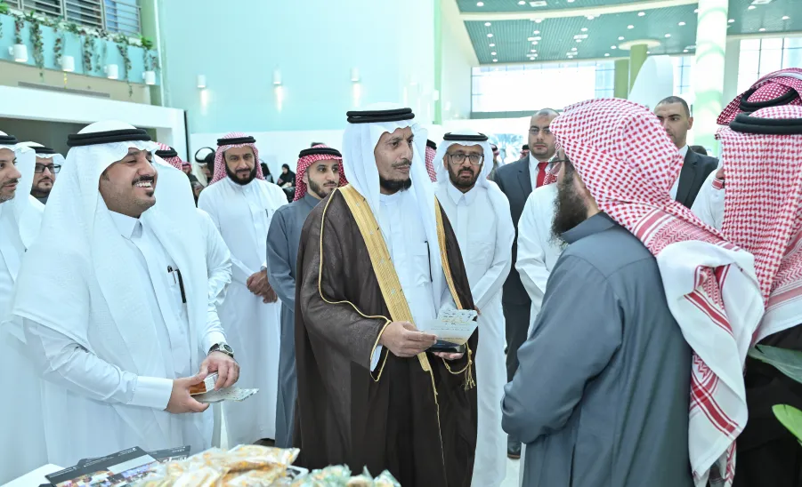 الكلية التطبيقية تُقيم لقاء الشراكات الإستراتيجية ومستقبل سوق العمل وتحتفي بتخريج الدفعة الأولى من دبلوم الإدارة لذوي الإعاقة -  حفل الكلية التطبيقية
