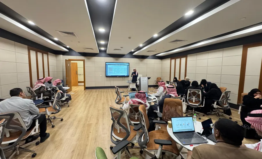 عمادة التطوير والجودة تنفذ ورشة حول استخدامات الذكاء الاصطناعي في ضمان الجودة الأكاديمية -  567644