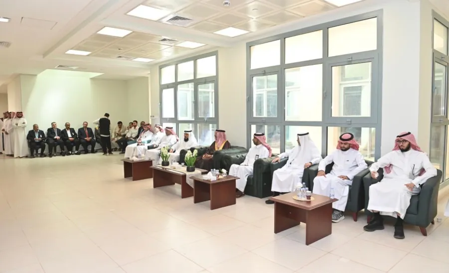 كلية الطب تحتفل بعيد الفطر المبارك بحضور  وكيل الجامعة للدراسات العليا والبحث العلمي -  حفل معايدة