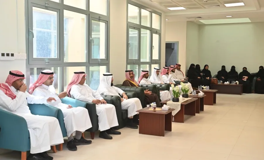 كلية الطب تحتفل بعيد الفطر المبارك بحضور  وكيل الجامعة للدراسات العليا والبحث العلمي -  حفل معايدة