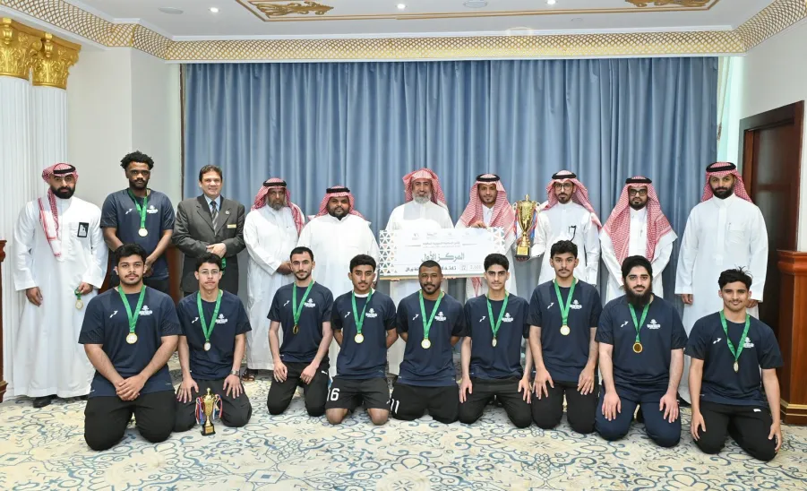 MU AWARDS WINNERS OF SALIK TRAFFIC SAFETY CONTEST AND SIGNS MOUs TO PROMOTE ROAD SAFETY AWARENESS -  تتوج الفرق الفائزة بكأس سالك للسلامة المرورية وتوقع عدداً من مذكرات التفاهم لتعزيز أهمية السلامة المرورية
