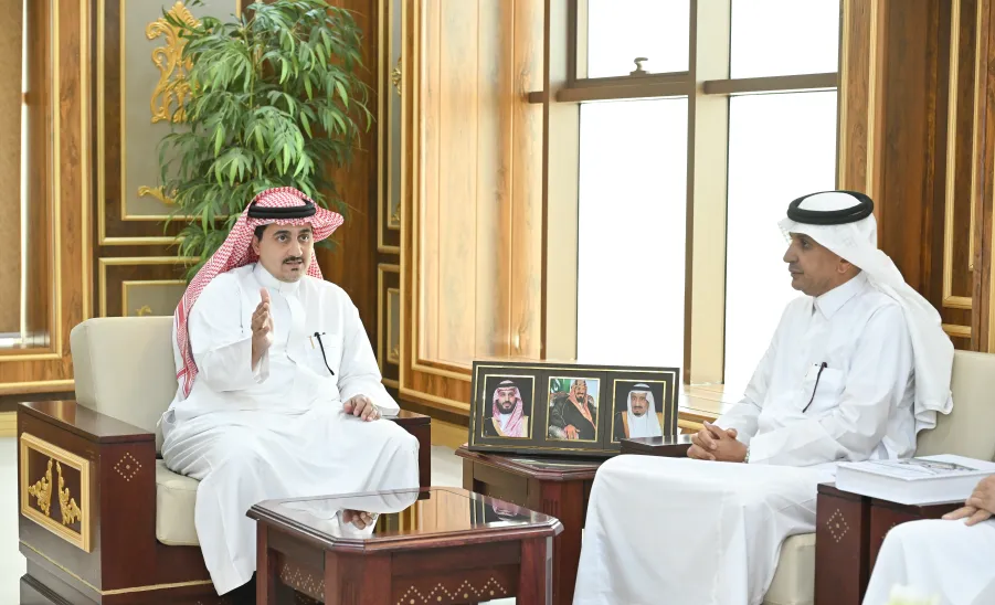 رئيس الجامعة يستقبل أعضاء لجنة إعداد الحساب الختامي ويثمن جهودهم -  رئيس الجامعة يستقبل أعضاء لجنة إعداد الحساب الختامي