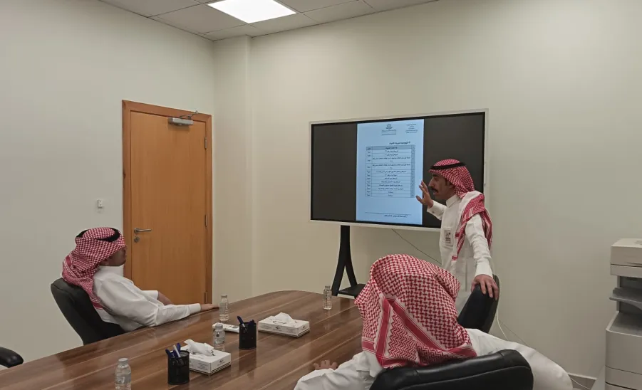 الأمن الجامعي يستعرض خطط التنظيم الأمني لحفل تخريج الدفعة السابعة عشرة -  1