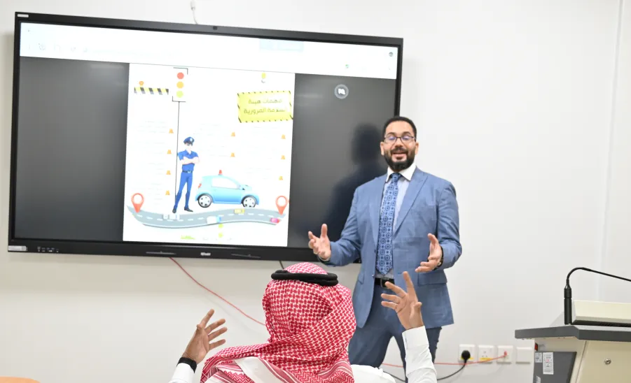 الكلية تقيم ندوة توعوية بمناسبة اليوم العالمي للمرور -  كلية الشريعة والقانون