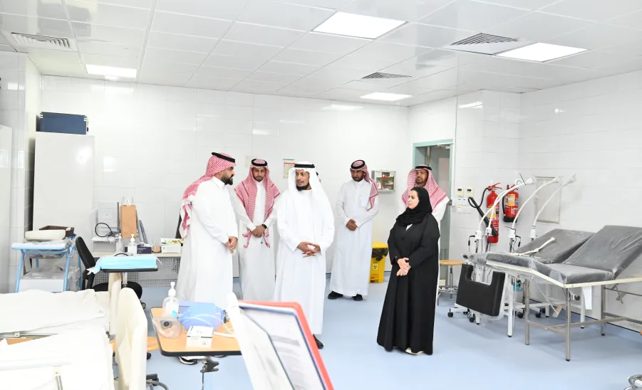  كلية التمريض تنظم لقاءً مع طلاب وطالبات برنامج التجسير -  لقاء وكيل الجامعة للشؤون التعليمية بطلاب وطالبات برنامج التجسير بكلية التمريض
