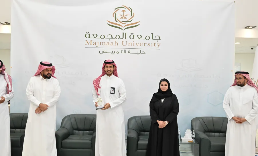 كلية التمريض تنظم حفل ختام الأنشطة للعام الجامعي 1447هـ -  كلية التمريض تنظم حفل ختام الأنشطة للعام الجامعي 1447هـ