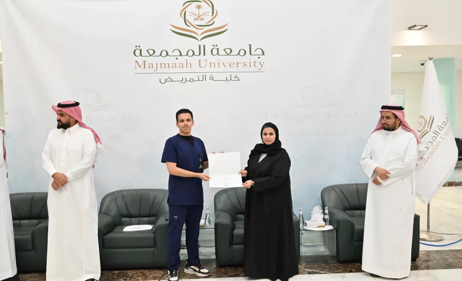 كلية التمريض تنظم حفل ختام الأنشطة للعام الجامعي 1447هـ -  كلية التمريض تنظم حفل ختام الأنشطة للعام الجامعي 1447هـ