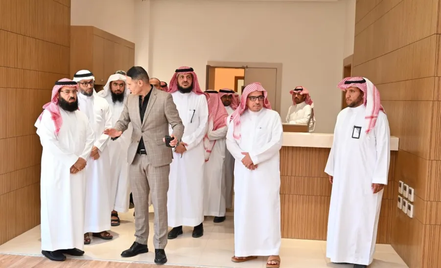 صندوق الاستثمار يبحث آفاق التعاون المشترك مع كلية الشريعة والقانون  -  a4