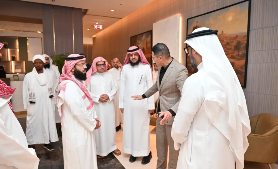 صندوق الاستثمار يبحث آفاق التعاون المشترك مع كلية الشريعة والقانون  -  a3