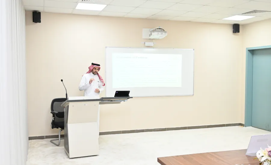 كلية التمريض تنظم مناقشات رسائل الماجستير لطلبة الدراسات العليا - كلية التمريض تنظم مناقشات رسائل الماجستير لطلبة الدراسات العليا