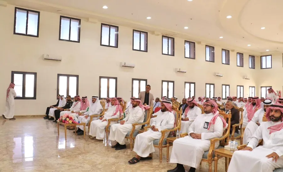 الكلية التطبيقية تقيم حفل ختام الأنشطة الطلابية للعام 1447هـ - تكريم 