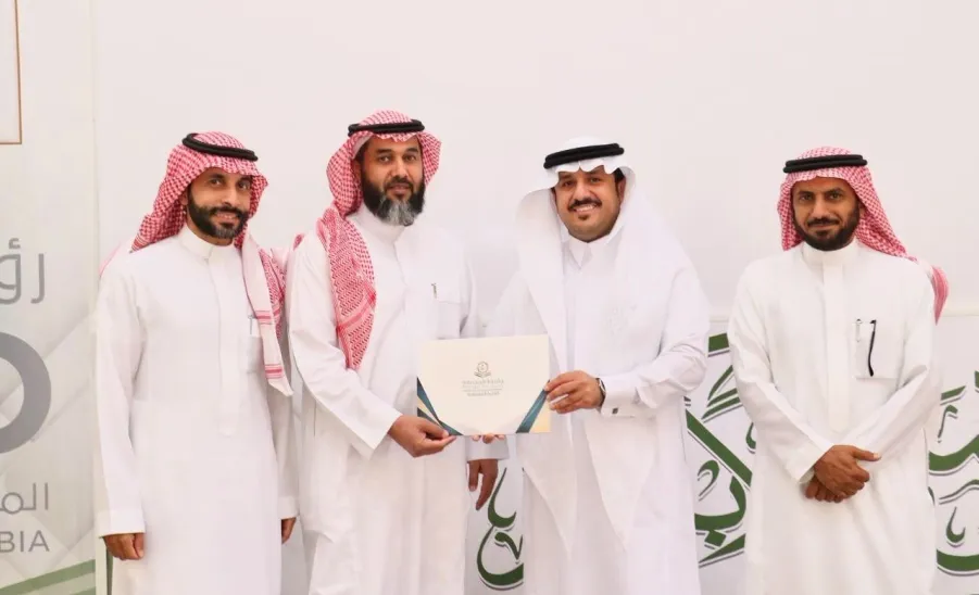 الكلية التطبيقية تقيم حفل ختام الأنشطة الطلابية للعام 1447هـ - تكريم 