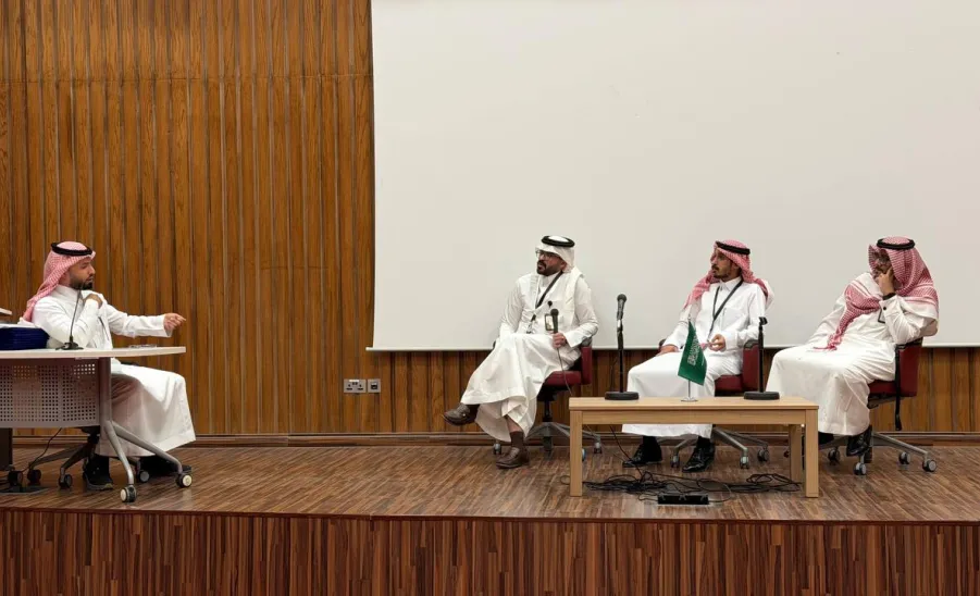  طلبة الدفعتين 14 و 10بكلية الطب ينظمون معرضاً عن طب الطوارئ - المعرض التوعوي