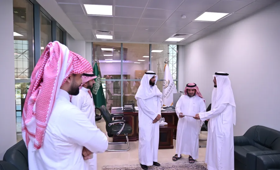 وكيل الجامعة للشؤون التعليمية يزور عمادة القبول والتسجيل - زيارة وكيل الجامعة للشؤون التعليمية إلى عمادة القبول والتسجيل