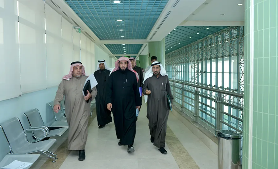 HE the Vice Rector Follows-up the University Campus at Majmaah  -  
