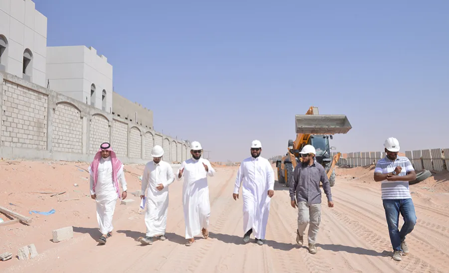 The University Vice Rector Inspects the New Urgent Constructions Project of the College of Science and Humanities in Rumah  -  