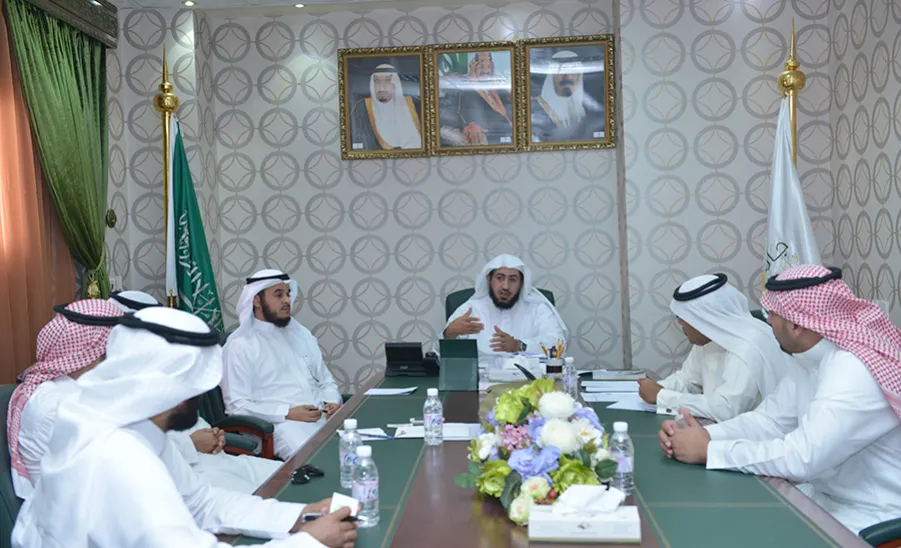 Within the University's Interest to Shift to E-transactions: The University Rectorship Discusses the Suggestion of the E-system of Food Safety and Monitor   -  
