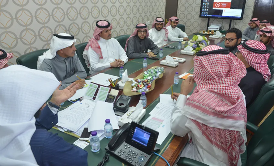  Vice-Rector Chairs a Meeting with STC  -  