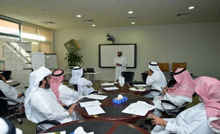  HE the Vice Rector Monitors the Project Examination Committee Activities and Meet the Deans of the Colleges and the Supporting Deanships - 
