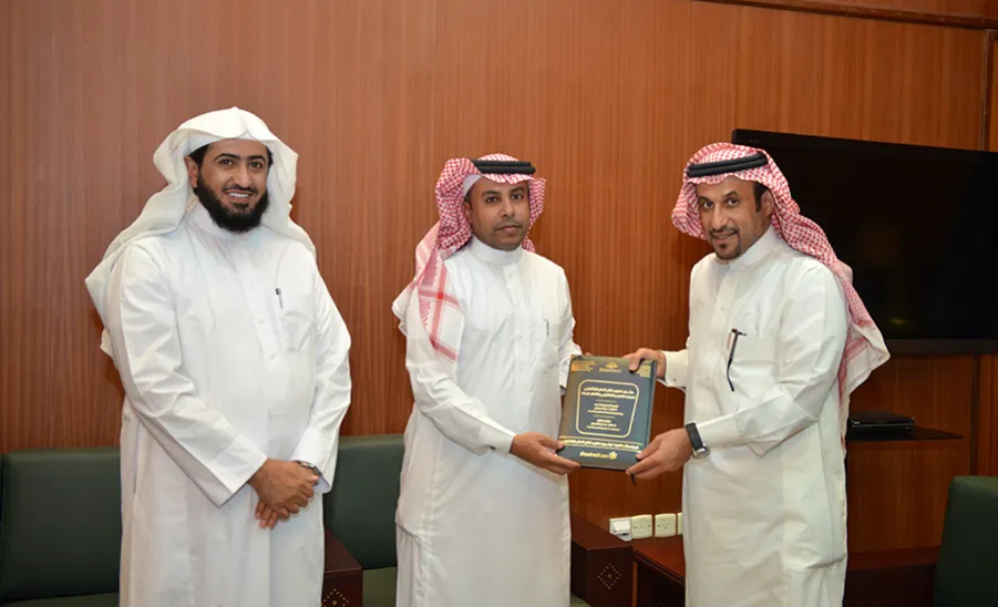 HE the Rector Receives the Vice Rector Dr. Musallam bin Mohammed Al-Dosari and Dr. Omar Al-Saeedi the Vice Dean of e-learning and distance learning in his Office -  