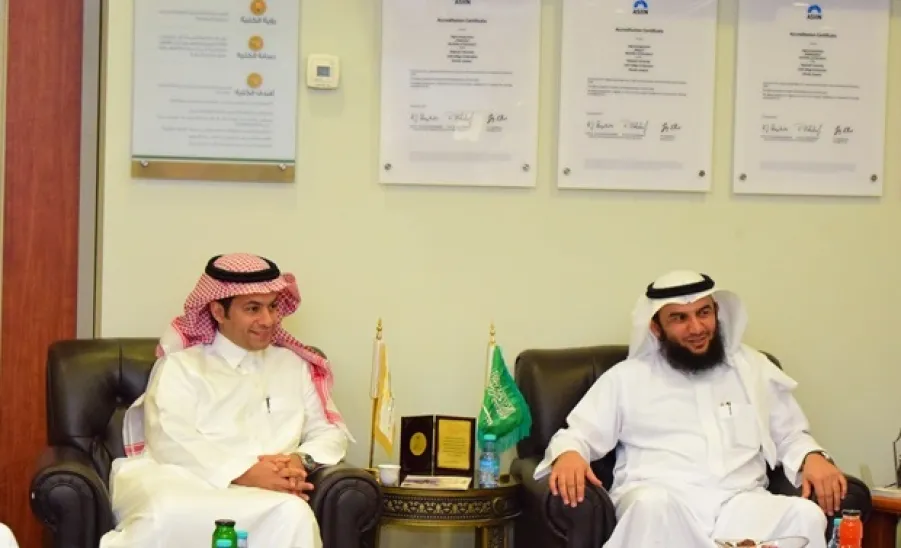 لقاء بين الكلية وعمادة البحث العلمي -  
