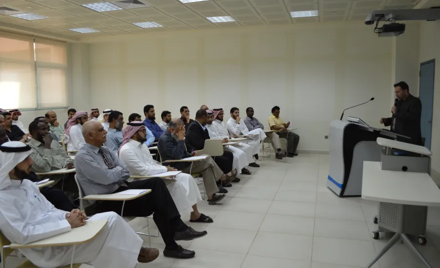 The Deanship of E-learning Sets a Specialized Training Course for Training to use the E-podiums   -  