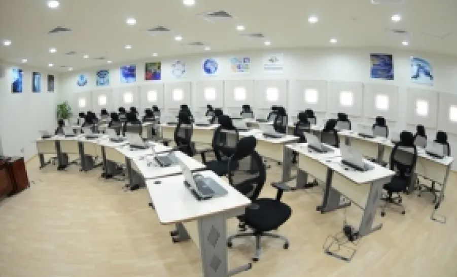 Deanship of E-learning Conducts a Course on E-magazine and books  -  