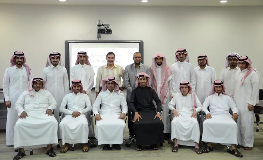 خبر ورشة عمل التعريف بالأقسام الفنية بالعمادة -  